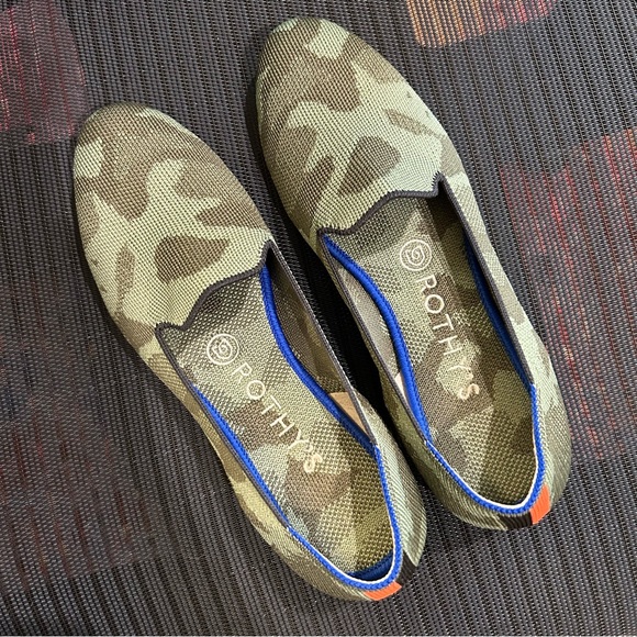 Rothy’s THE LOAFER olive camo flats - Picture 4 of 7